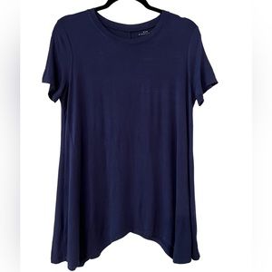 *2* New Directions Navy Sharkbite (Assymetrical) Hem Short Sleeve T-Shirt